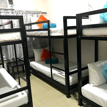 Halfway House Hostel Mactan Cebu Airport Мактан Экстерьер фото
