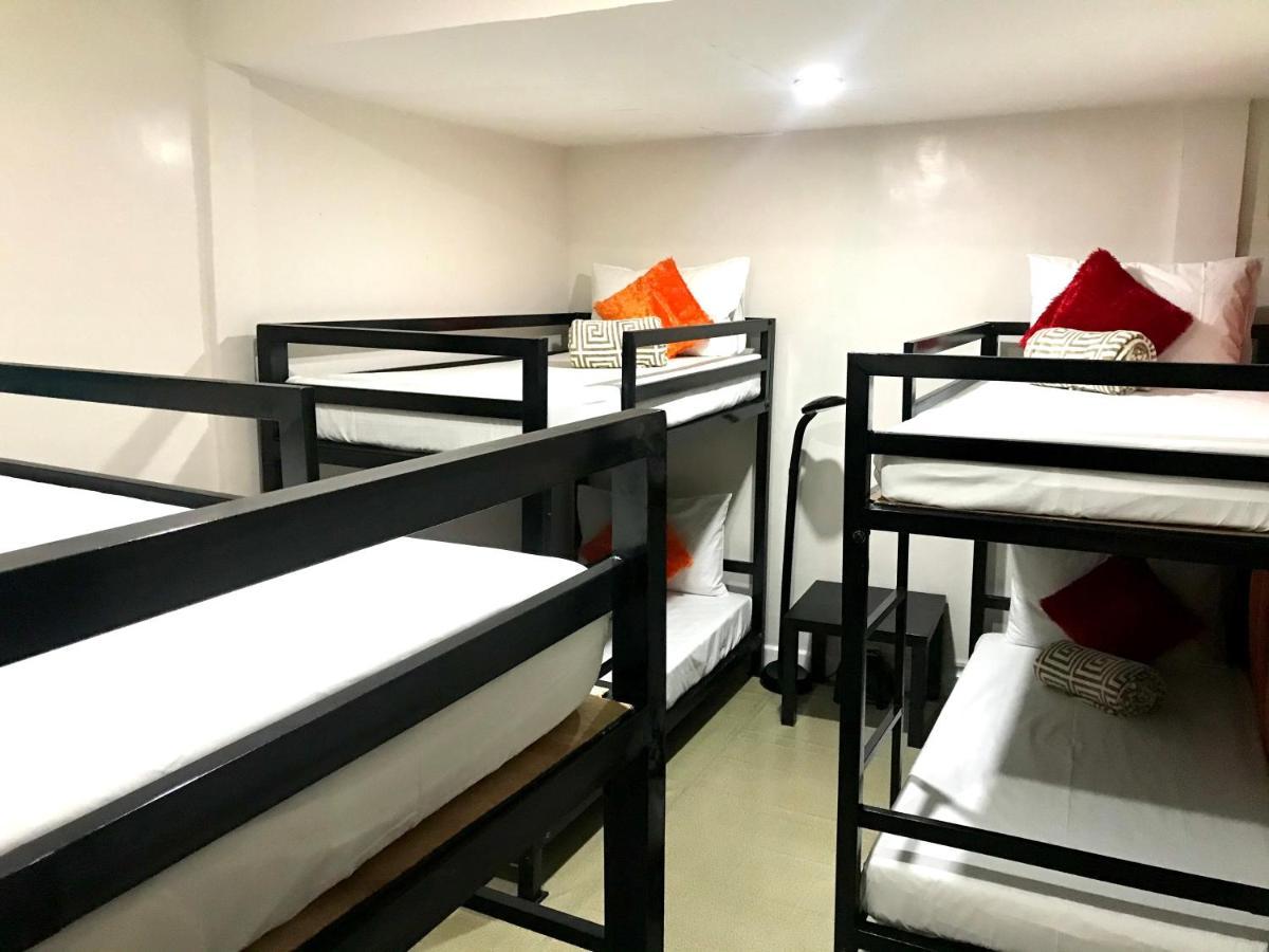 Halfway House Hostel Mactan Cebu Airport Мактан Экстерьер фото