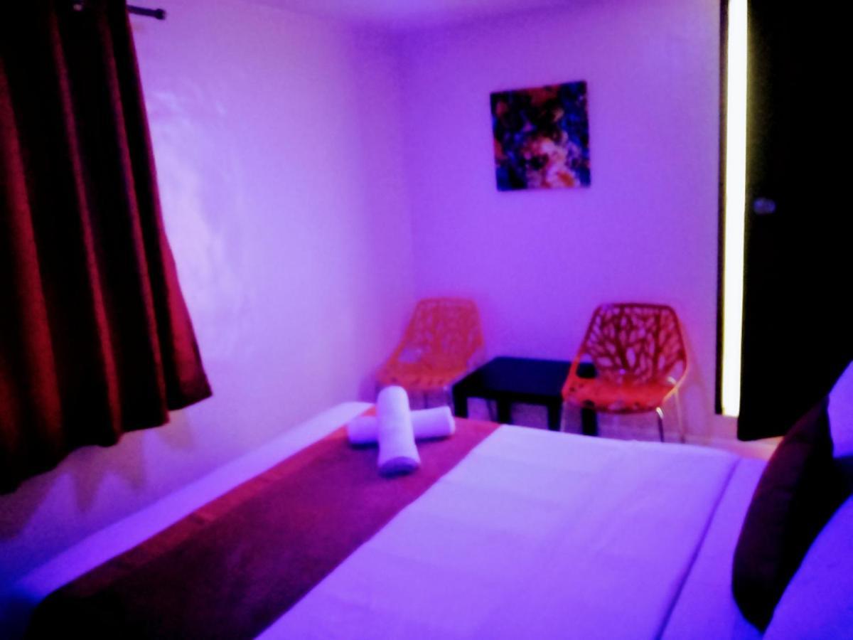 Halfway House Hostel Mactan Cebu Airport Мактан Экстерьер фото