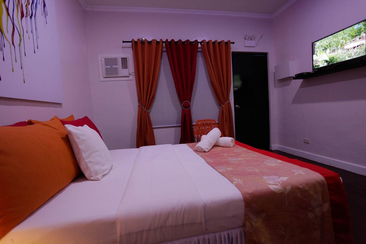 Halfway House Hostel Mactan Cebu Airport Мактан Экстерьер фото