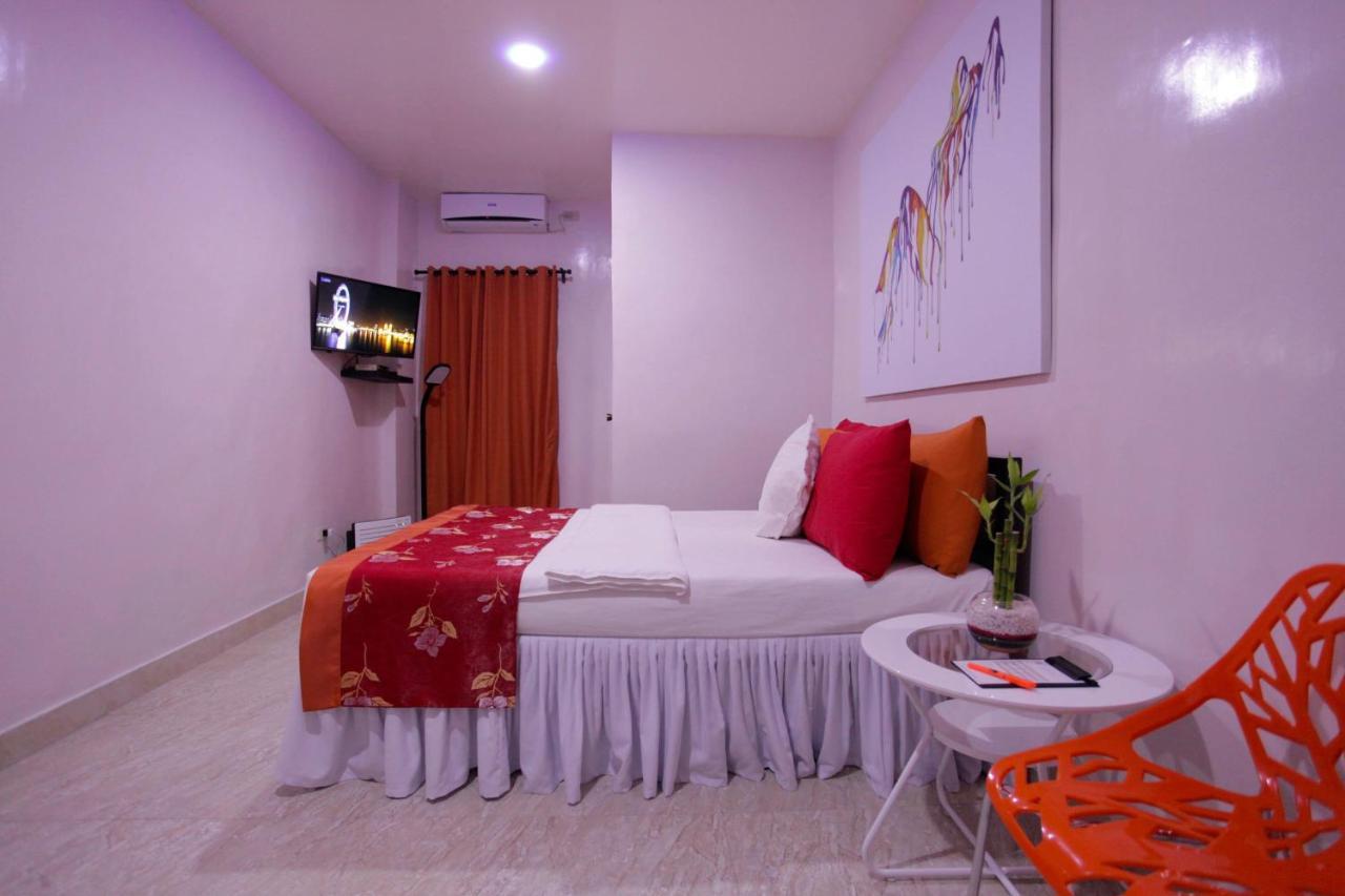 Halfway House Hostel Mactan Cebu Airport Мактан Экстерьер фото