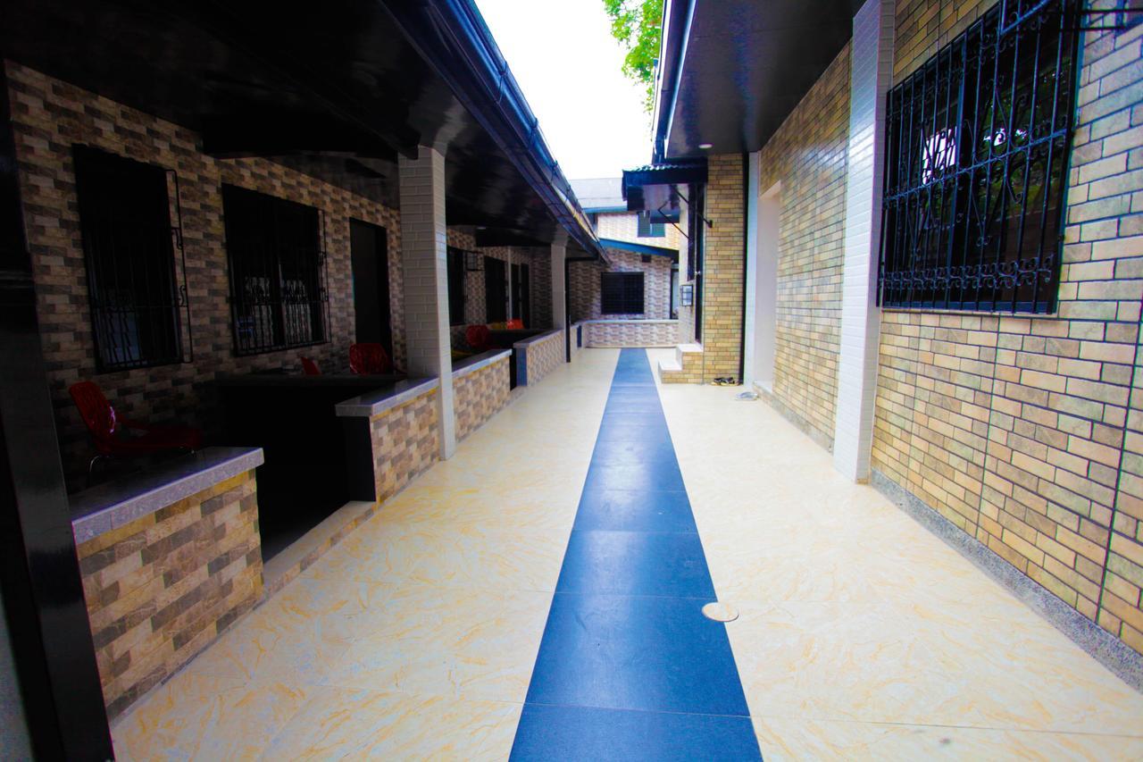Halfway House Hostel Mactan Cebu Airport Мактан Экстерьер фото