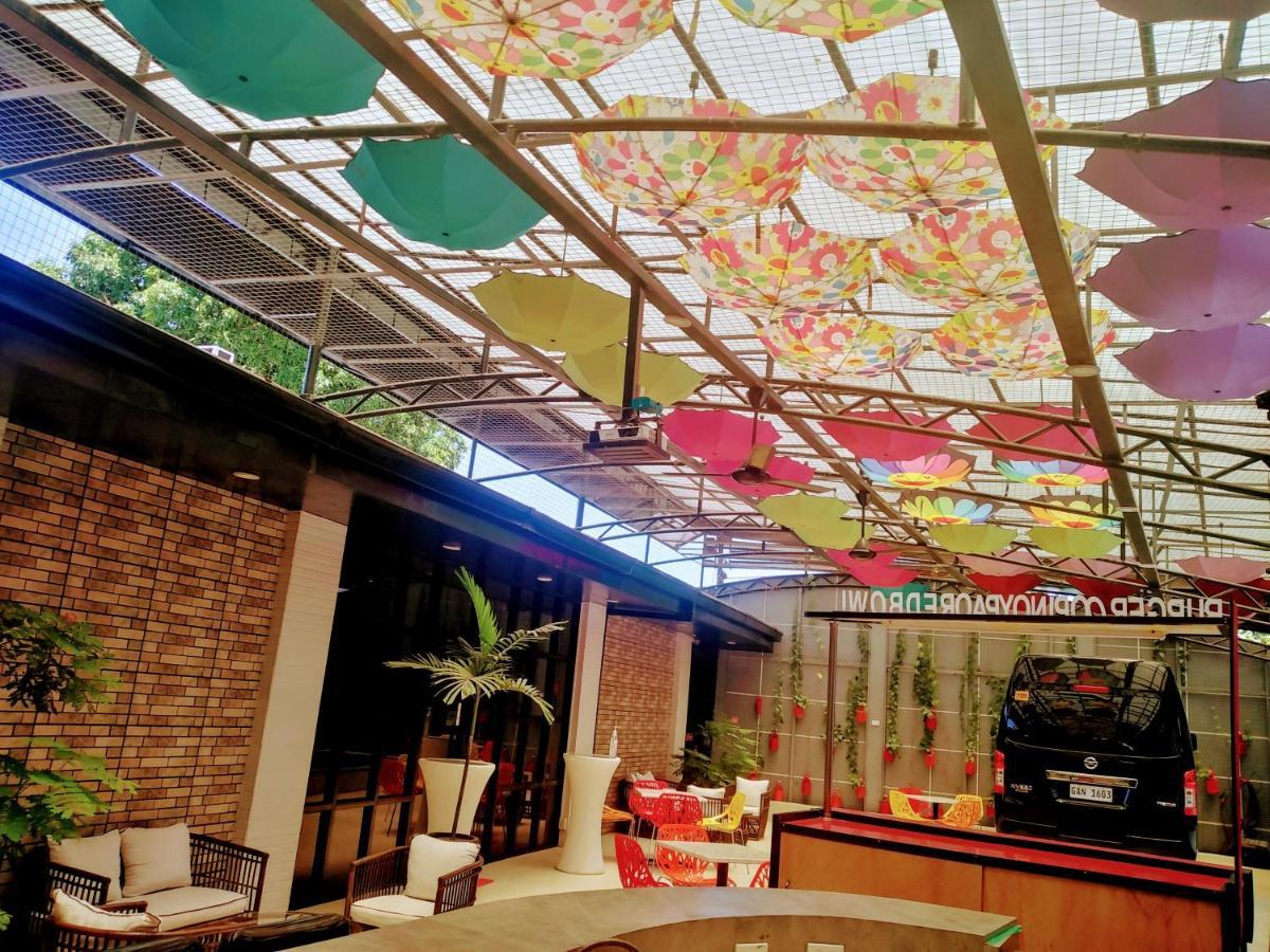 Halfway House Hostel Mactan Cebu Airport Мактан Экстерьер фото